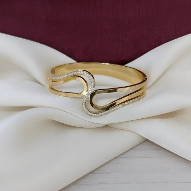 Western Heart Loop Gold Kada Bangle