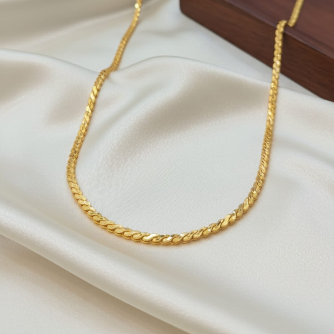 Micro Gold Twisted Scale Chain