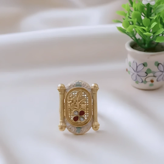 Rajwadi Temple Pillar Ring with Mother of Pearl & Jali Work