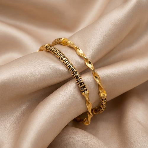 Dailywear Matt Sarpni Bangle — Antique Textured