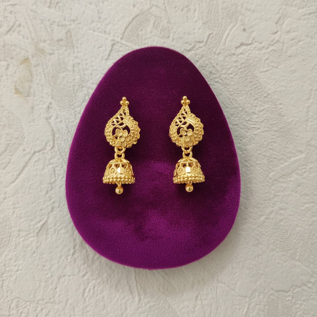 Hiranya Gold Taar Jhumka Earrings