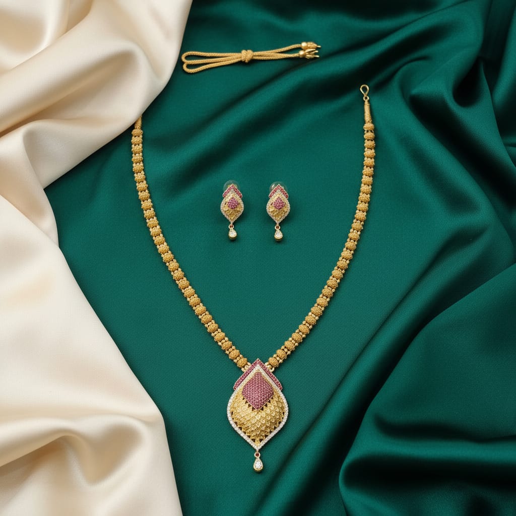 Antique Gold Paan Pendant Chain Set