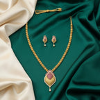 Antique Gold Paan Pendant Chain Set
