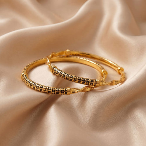 Dailywear Matt Sarpni Bangle — Antique Textured