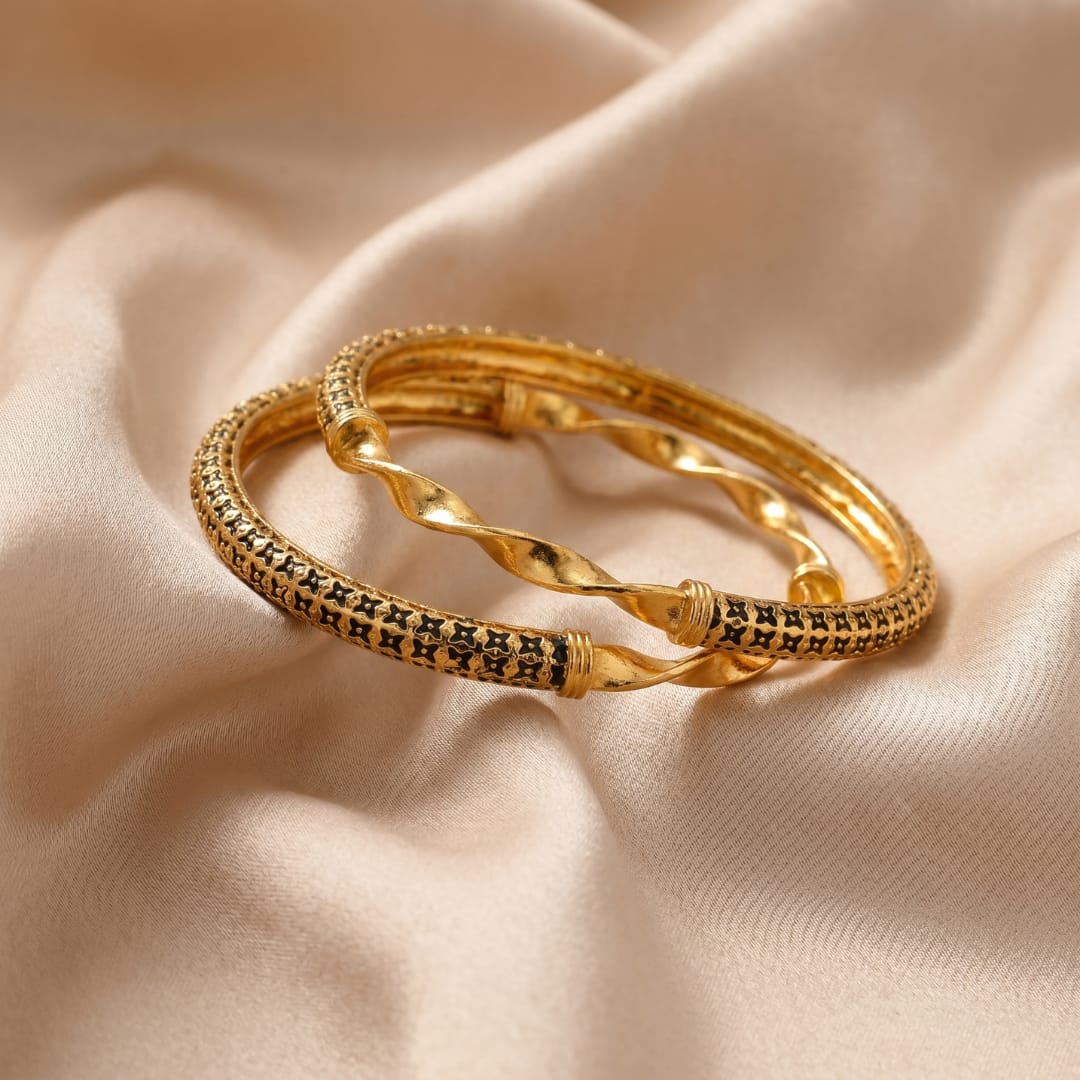 Dailywear Matt Sarpni Bangle — Antique Textured