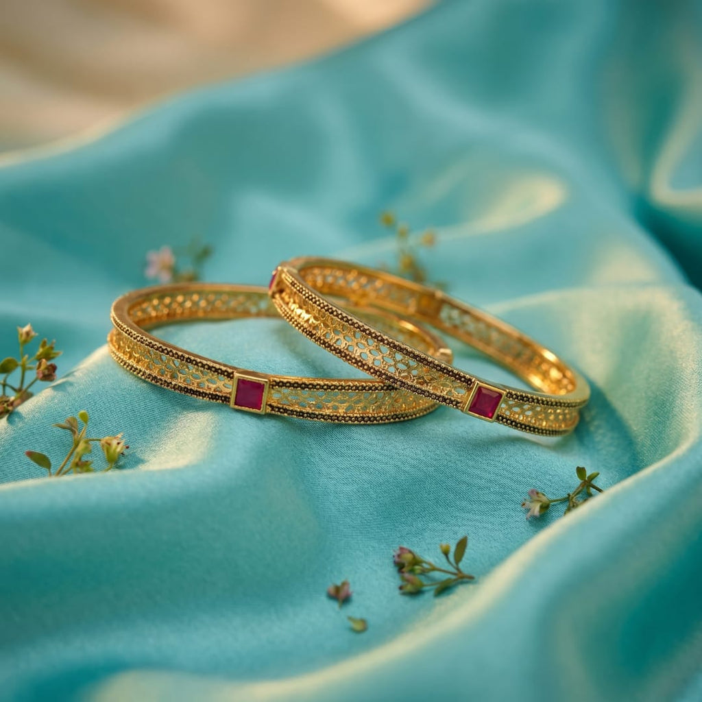 Dailywear Raatrani Filigree Matt Bangle