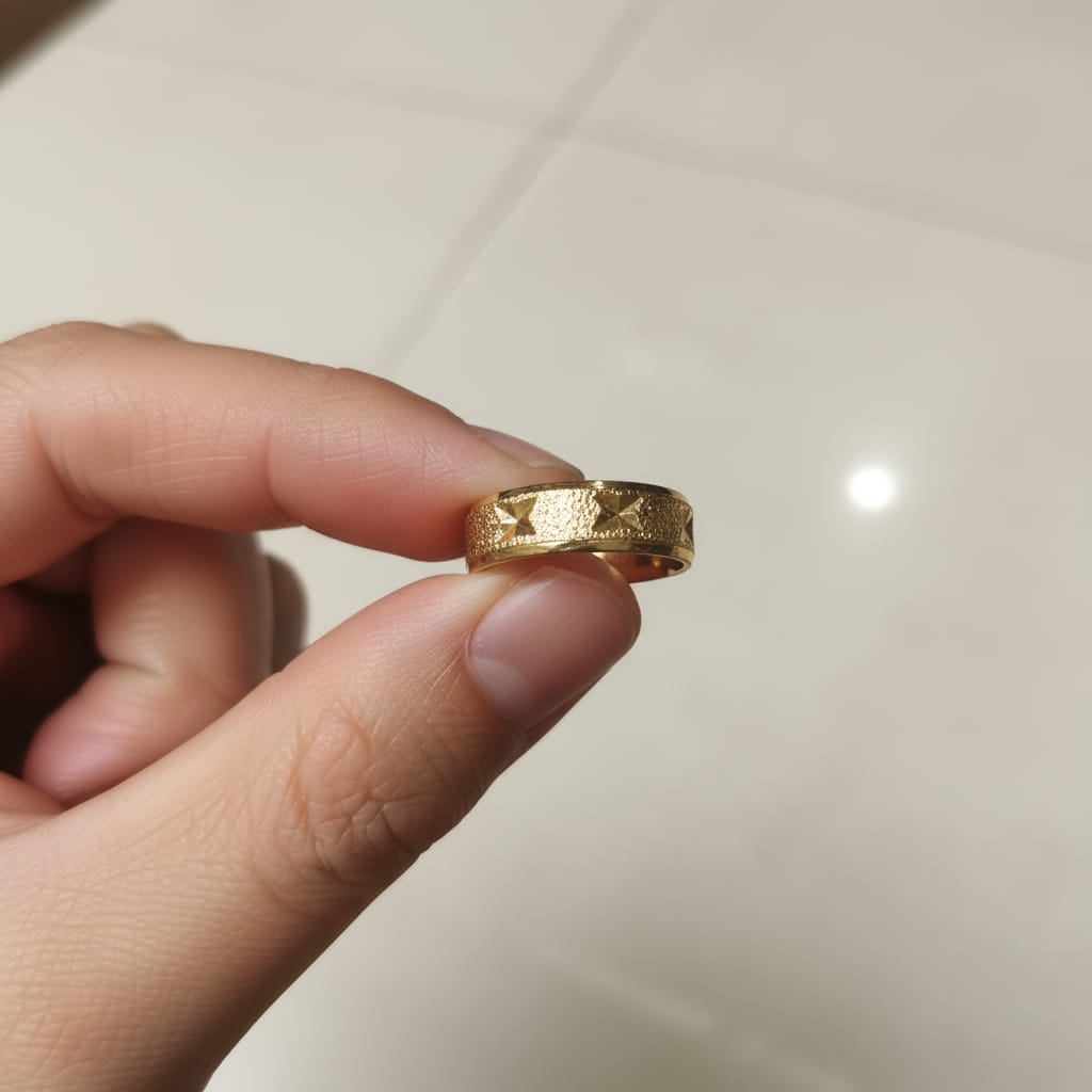 Micro Gold Plated Frosted Star Diamond-Cut Wide Band Ring