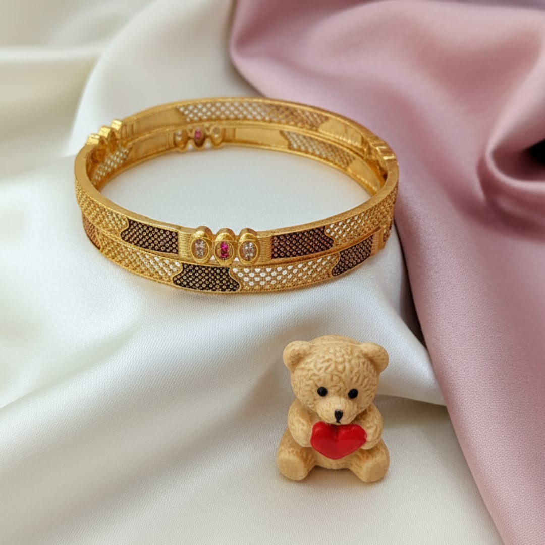 Minimal Matte Glow Bangle