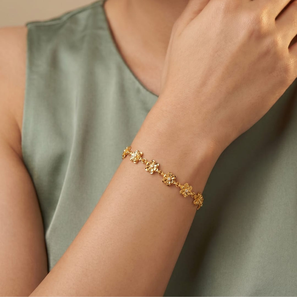 Micro Gold Forming Open Clover Bracelet