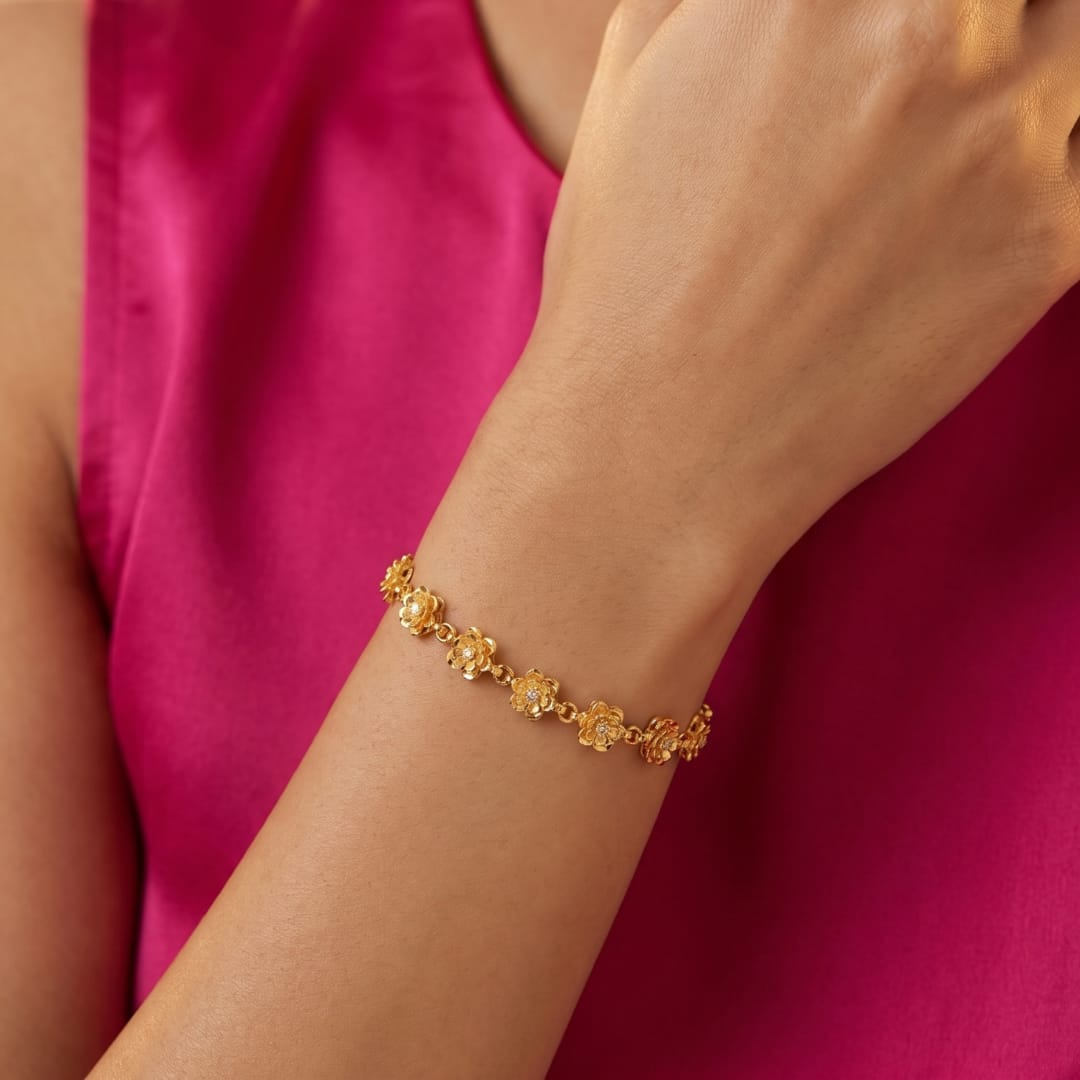 Micro Gold Forming Open Clover Bracelet