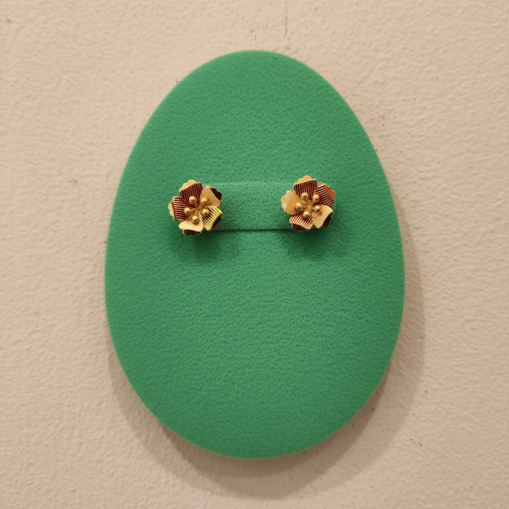 Ribbed Petal Gold Flower Stud Earrings