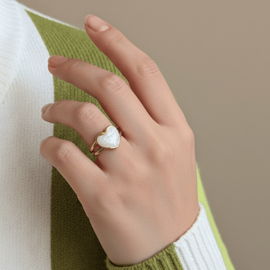 Western Style White Heart Enamel Ring