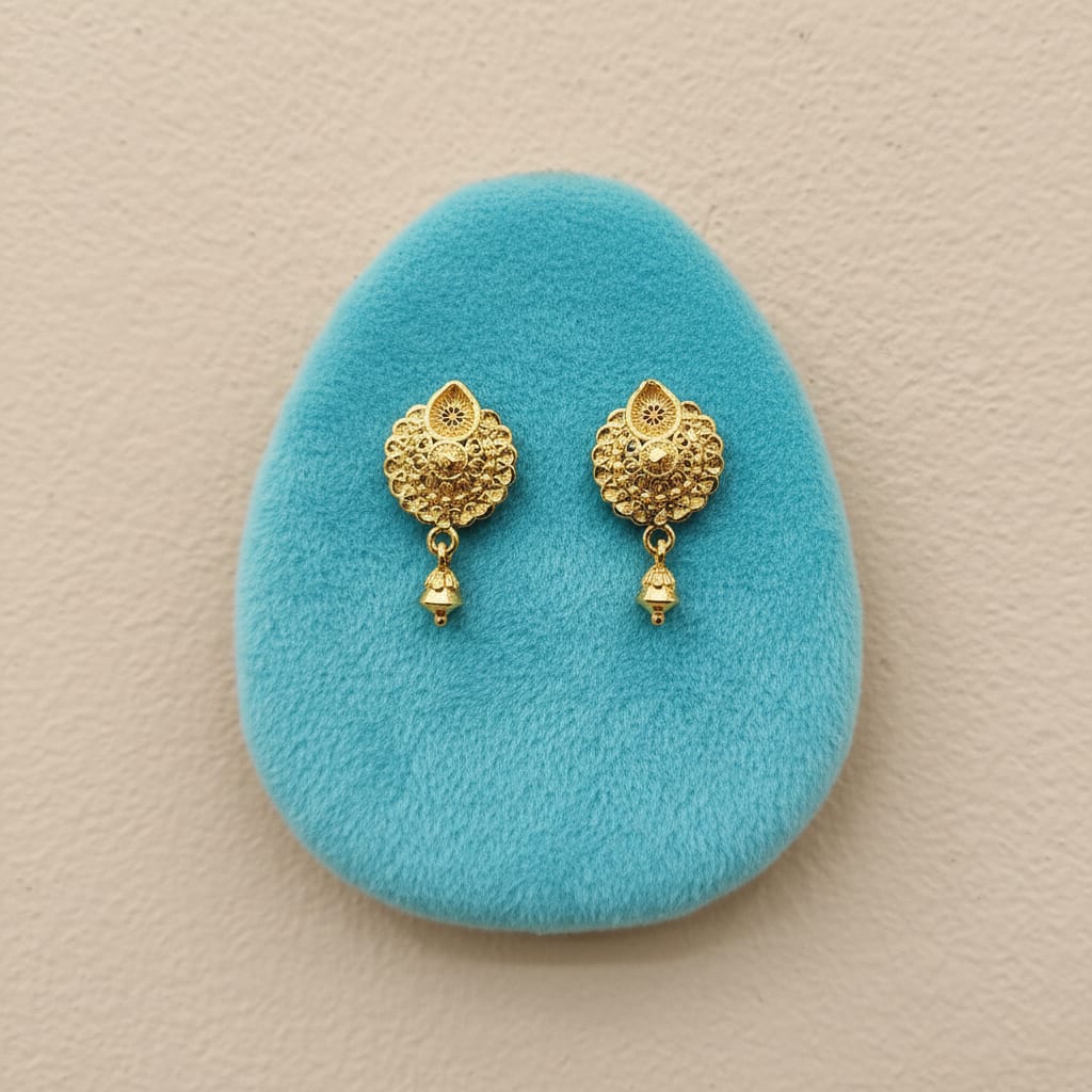 Yaad Taar Filigree Stud Earrings